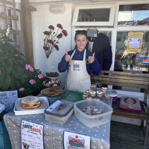 Neve get cakey